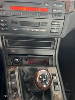 BMW 320 d Sport - 14