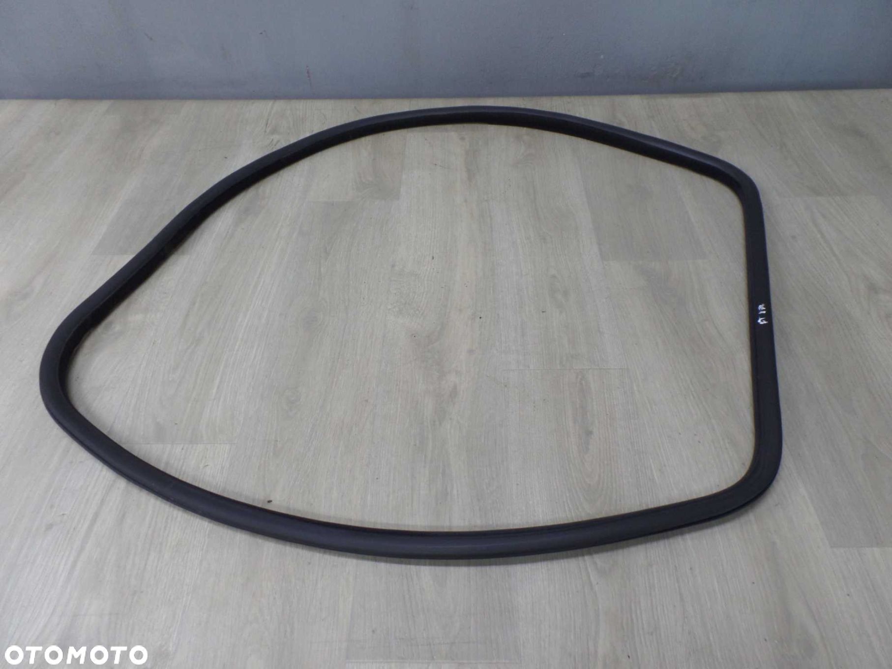 VOLVO V70 III XC70 06-16 USZCZELKA DRZWI TYL PRAWY - 1