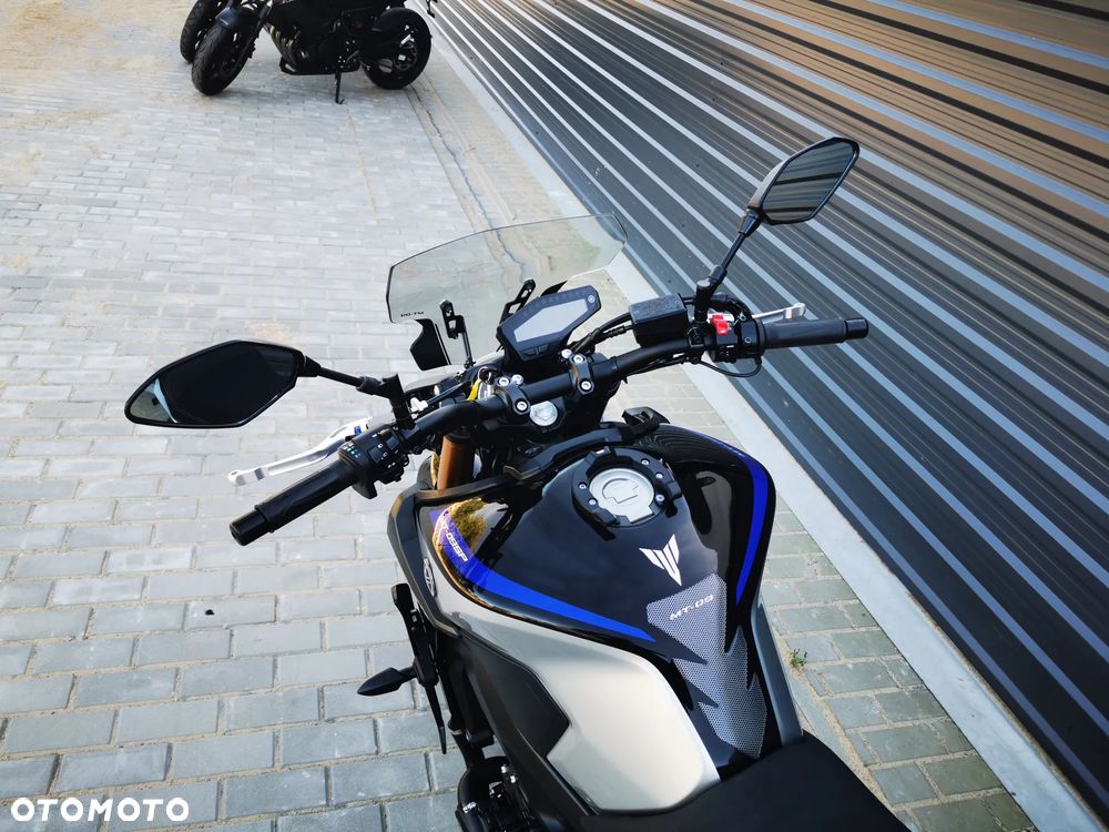 Yamaha MT - 17