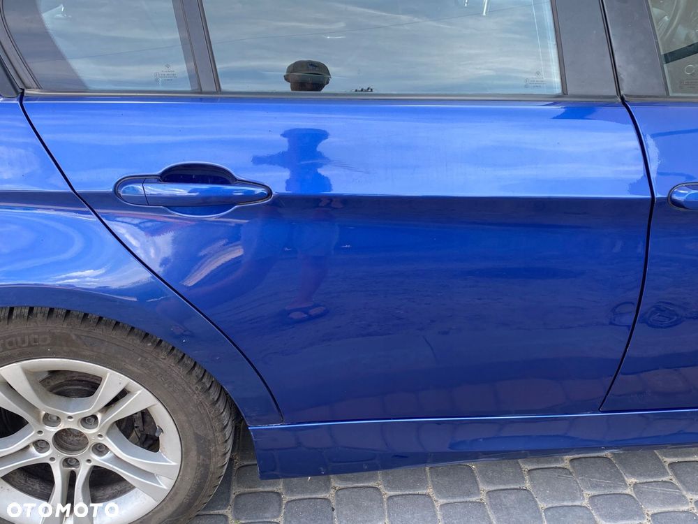 BMW E90 E91 LIFT DRZWI PRAWE TYŁ TYLNE MONTEGOBLAU METALLIC SCHWARZ - 2