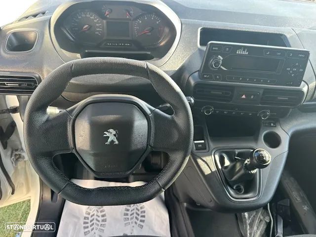 Peugeot PARTNER LONGA 3 LUGARES - 11