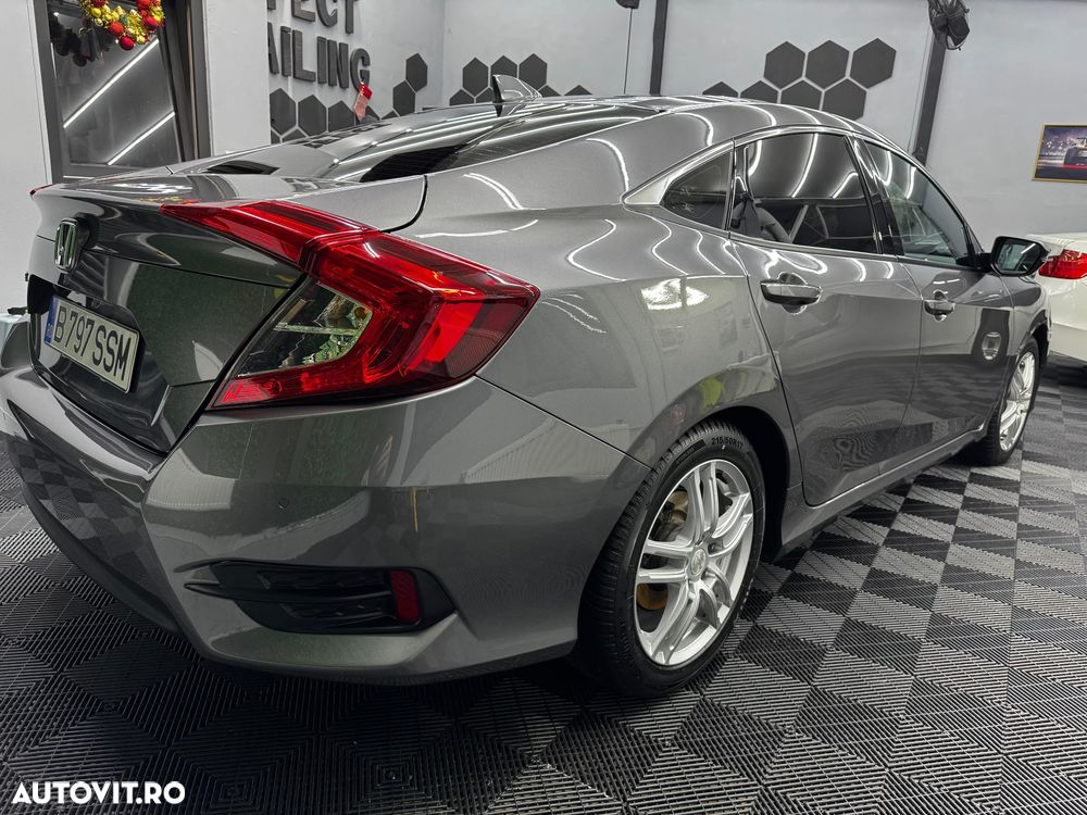 Honda Civic 1.5 VTEC Turbo Elegance Navi - 3
