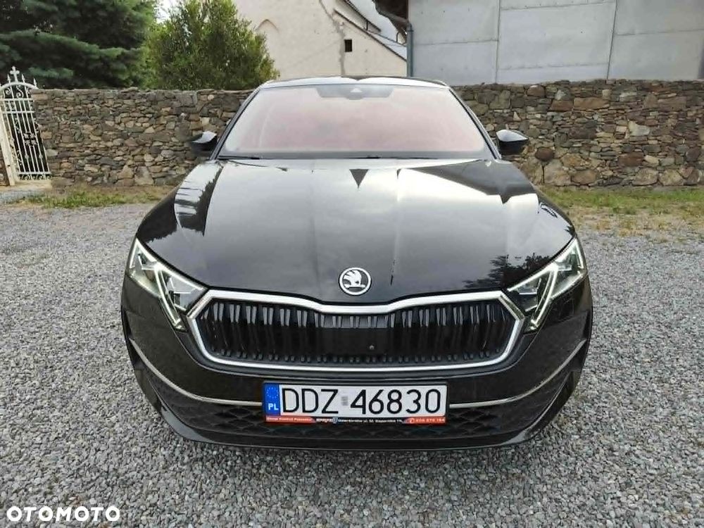 Skoda Octavia 2.0 TDI Sportline Tech DSG - 9