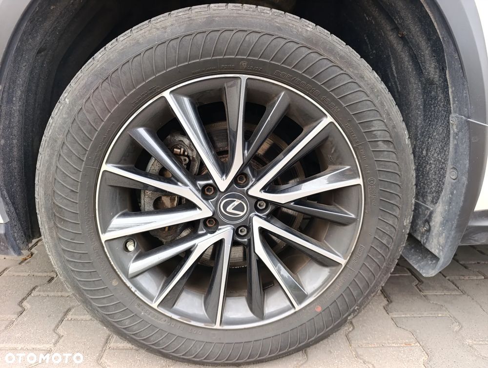Lexus NX 350h - 20