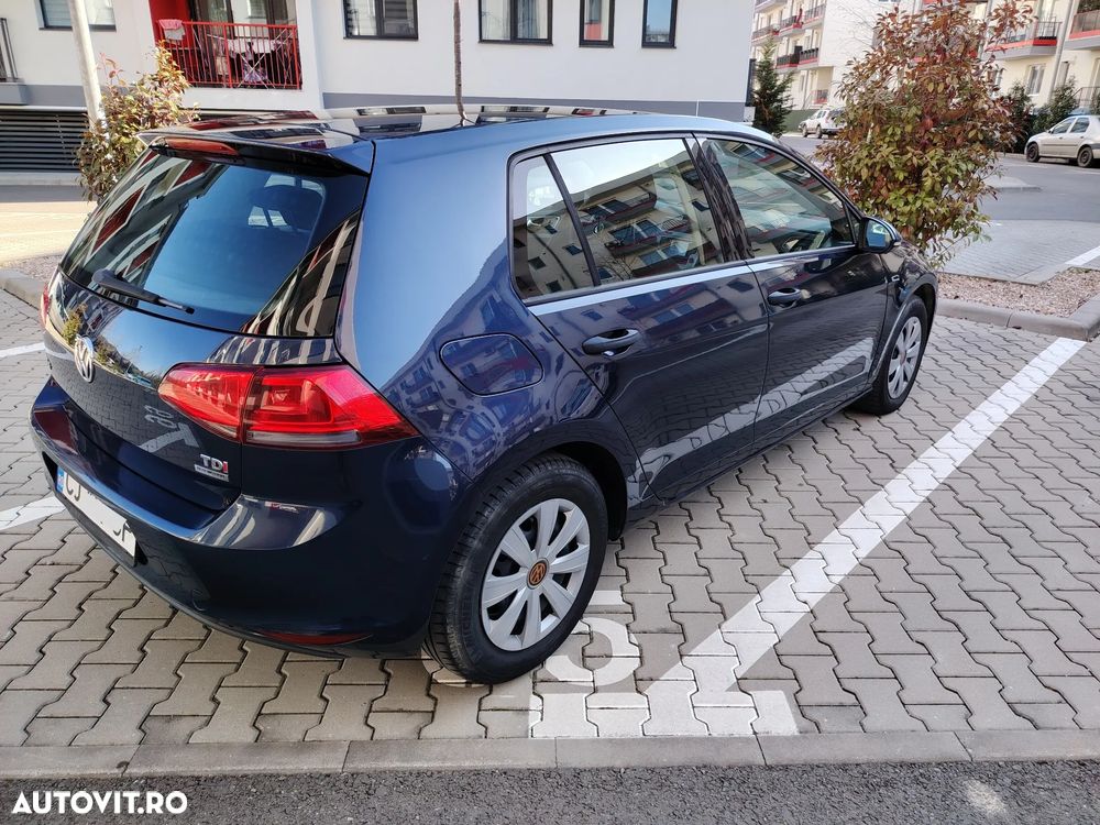Volkswagen Golf 1.6 TDI DPF BlueMotion Technology Comfortline - 8