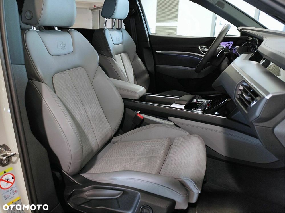 Audi e-tron 55 Quattro S Line - 27