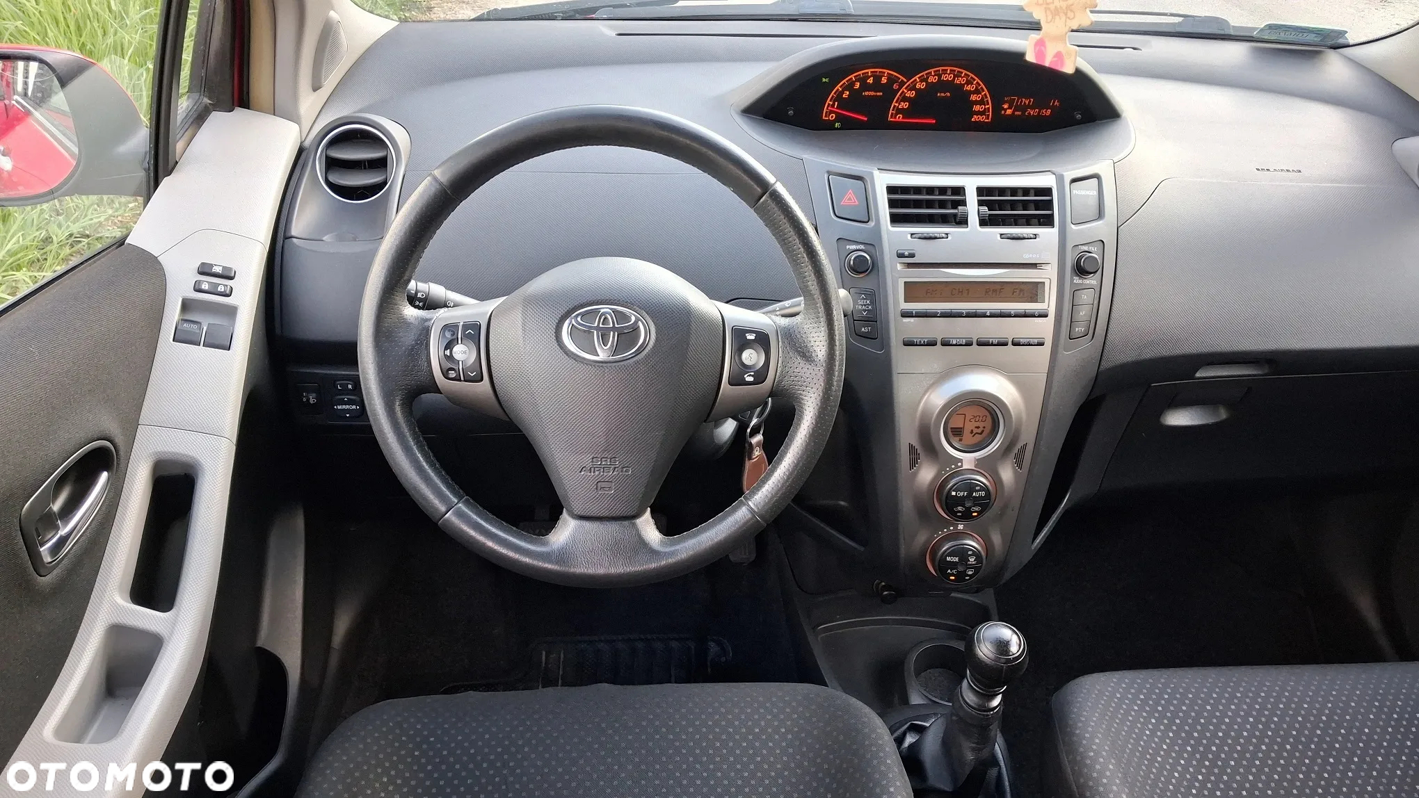 Toyota Yaris - 5