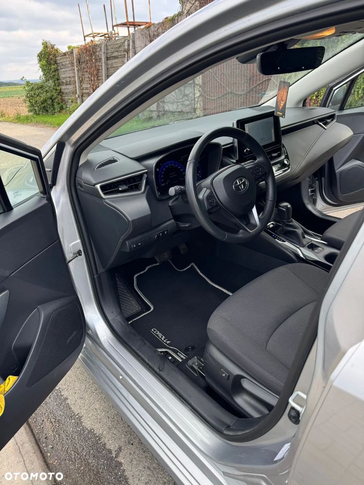 Toyota Corolla 1.8 Hybrid Comfort - 13