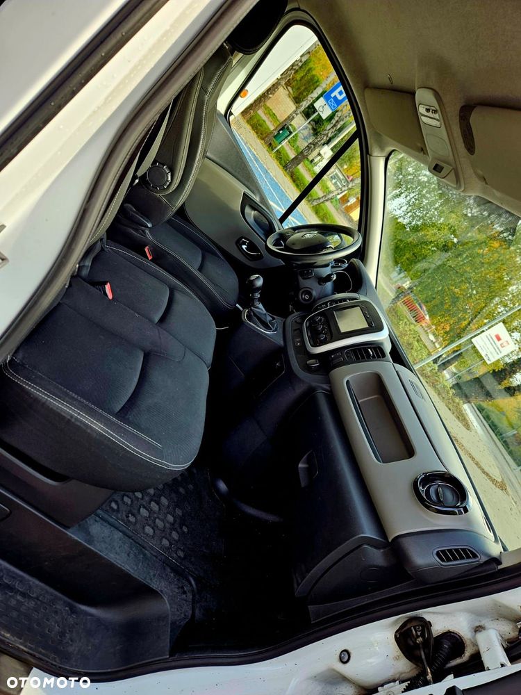 Renault Trafic - 17