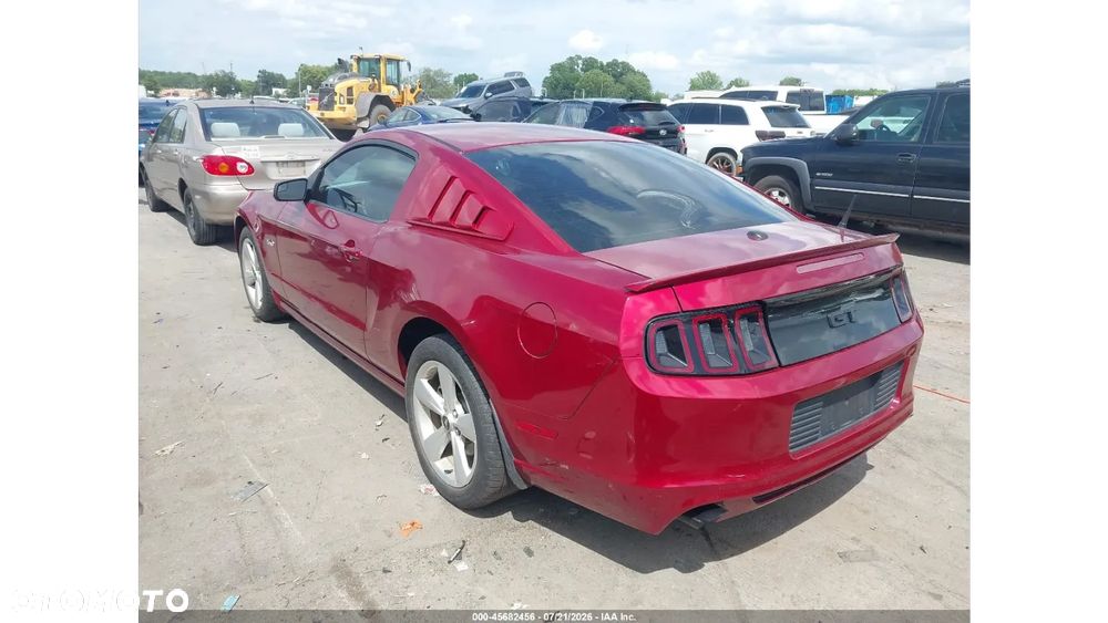 Ford Mustang 5.0 V8 GT - 5