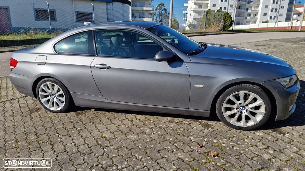 BMW 320 d Coupe Active - 1