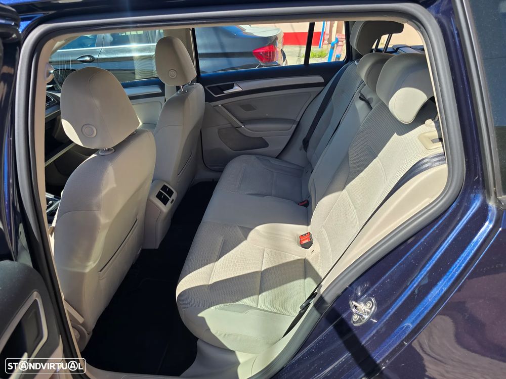 VW Golf Variant 1.6 TDi GPS Edition - 21