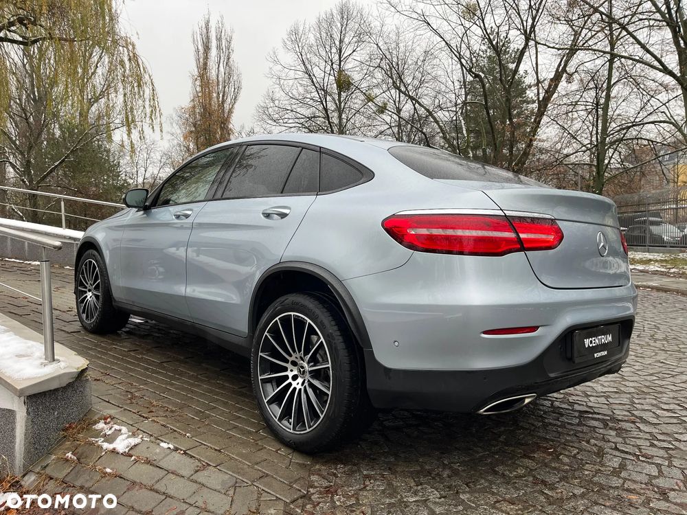 Mercedes-Benz GLC 250 4Matic 9G-TRONIC AMG Line - 13