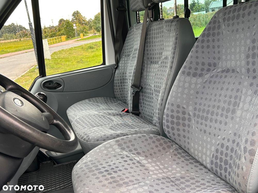 Ford Transit 300S Trend - 17