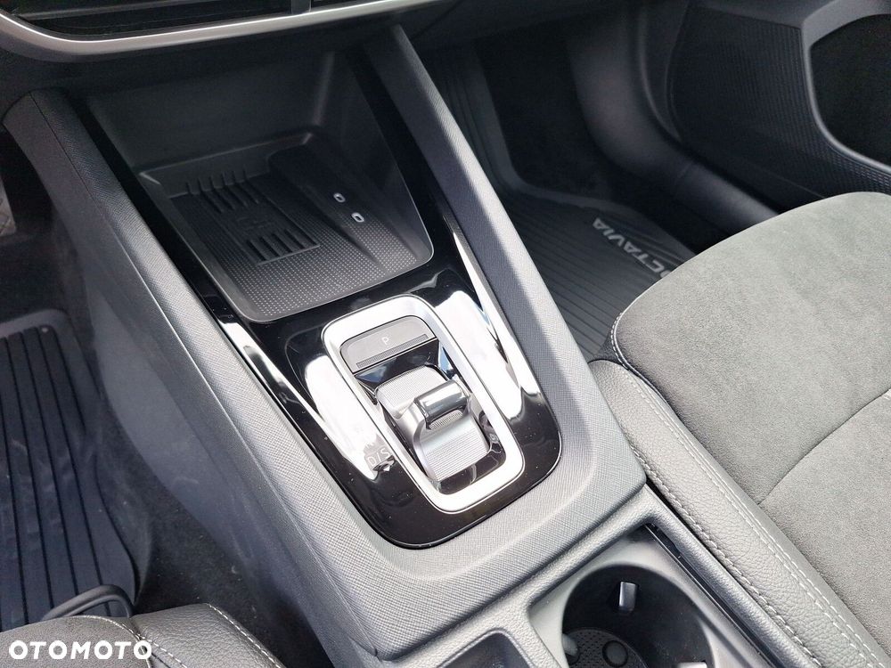Skoda Octavia 1.5 TSI mHEV Drive Selection DSG - 16