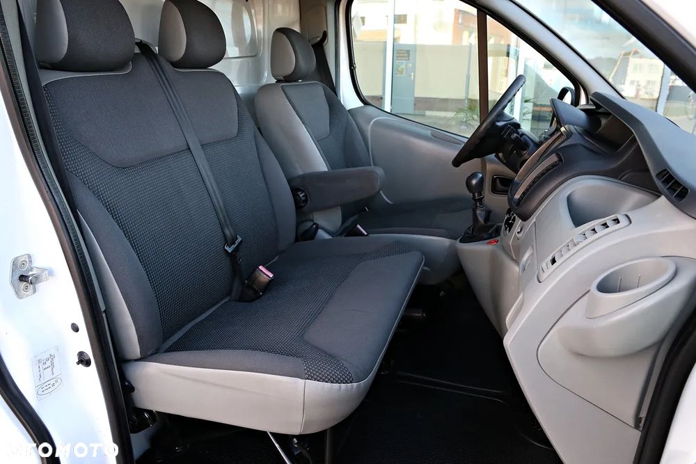 Opel VIVARO - 28