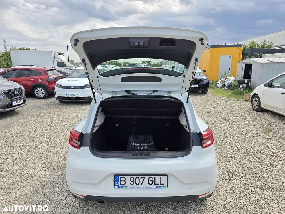 Renault Clio - 8