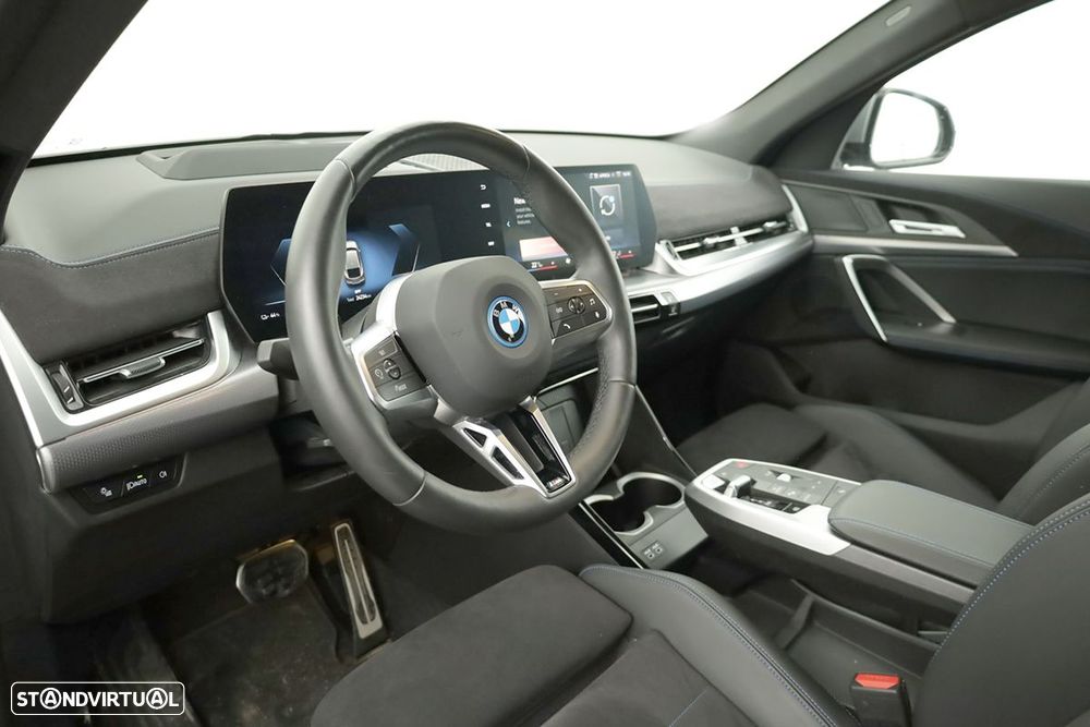 BMW iX2 xDrive30 Pack Desportivo M - 7