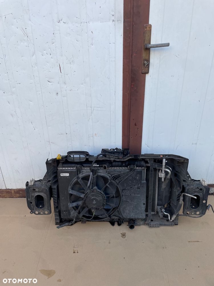 Ford fiesta mk7 benzyna pas przedni belka chłodnice wentylator wzmocnienie