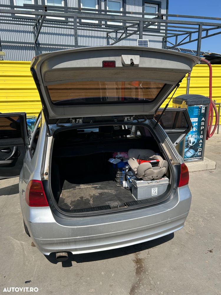 BMW Seria 3 320d - 13