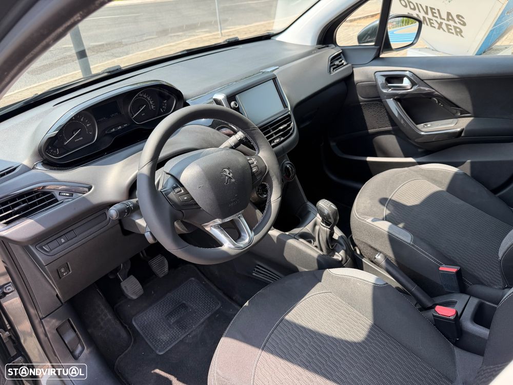 Peugeot 208 1.2 PureTech Active - 25