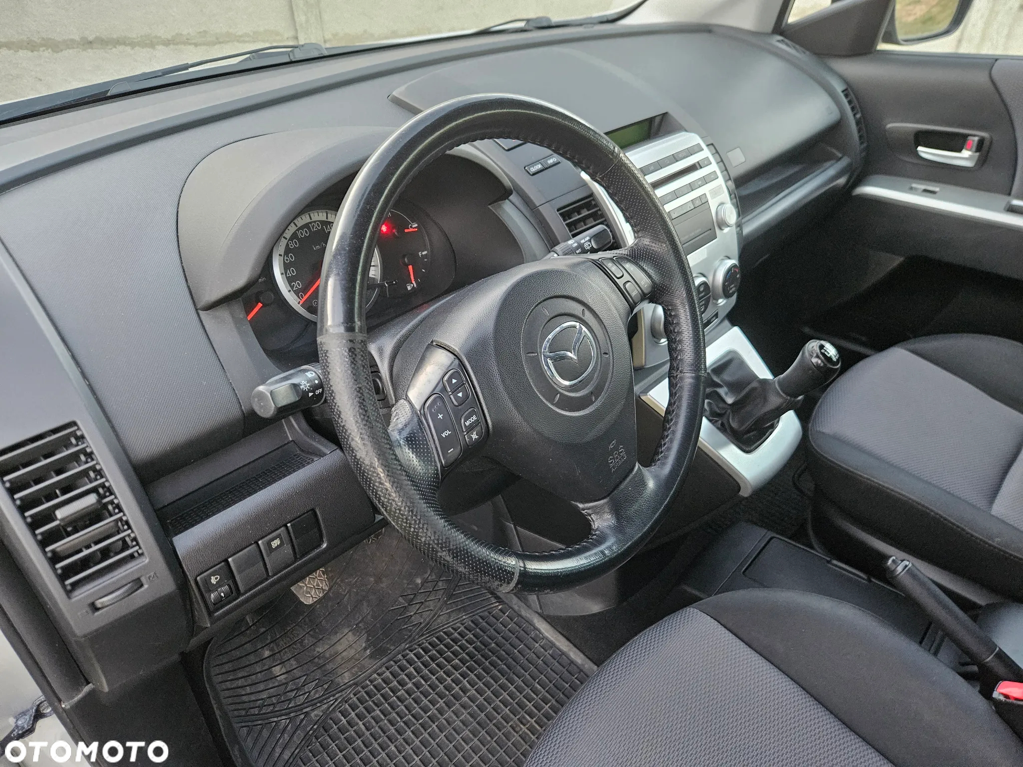Mazda 5 - 12