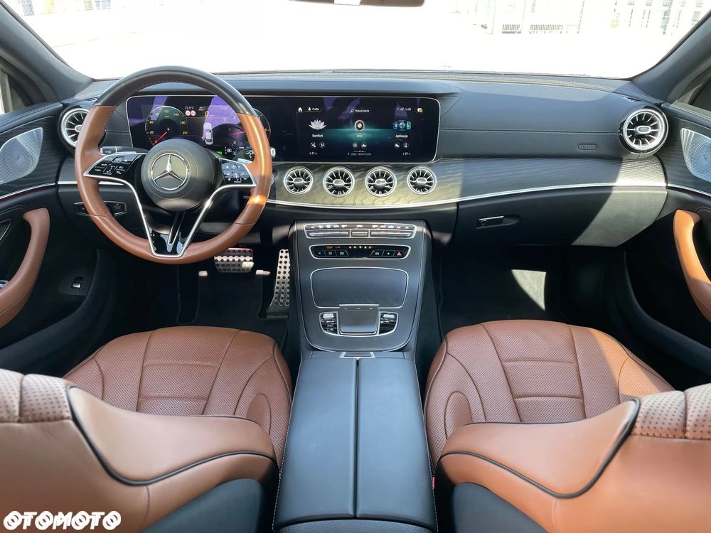 Mercedes-Benz CLS 300 d 4Matic 9G-TRONIC AMG Line - 27
