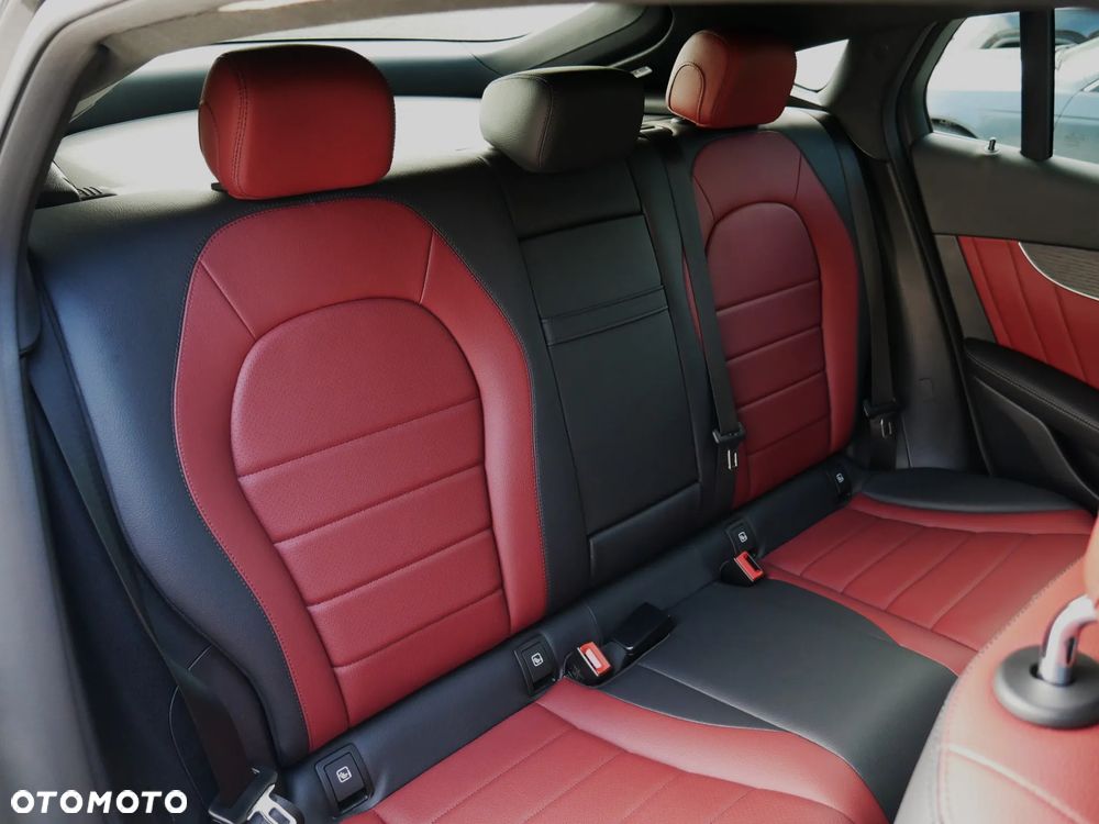 Mercedes-Benz GLC 220 d 4-Matic - 28