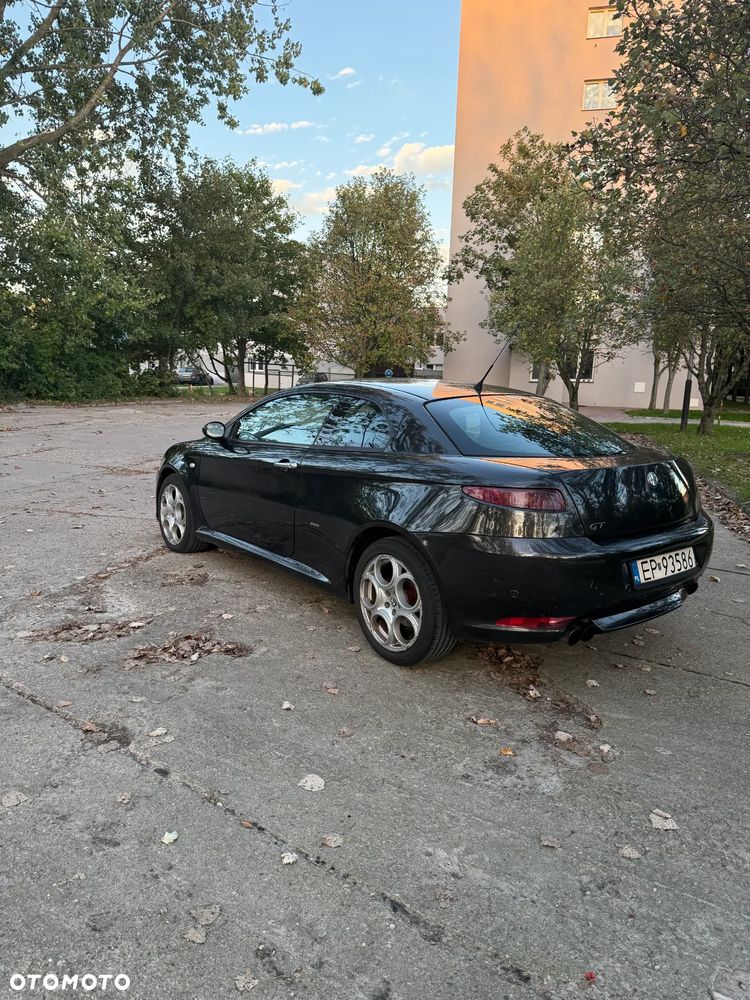 Alfa Romeo GT 1.9JTD 16V Distinctive - 6