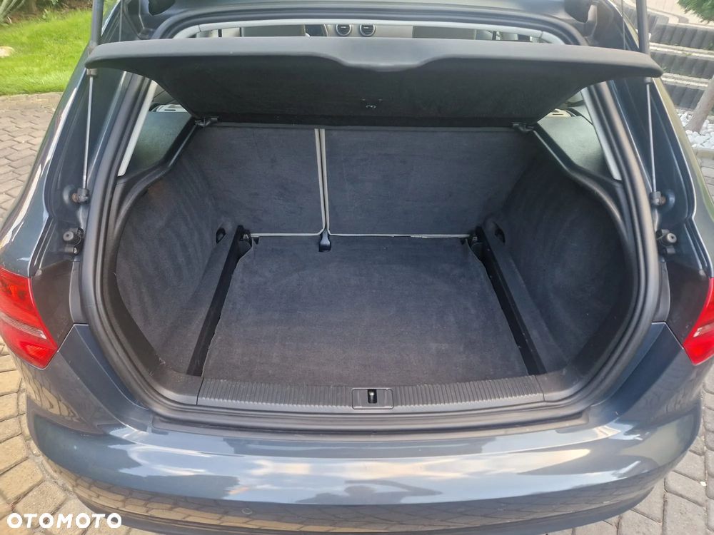 Audi A3 Sportback 1.6 Ambiente - 12