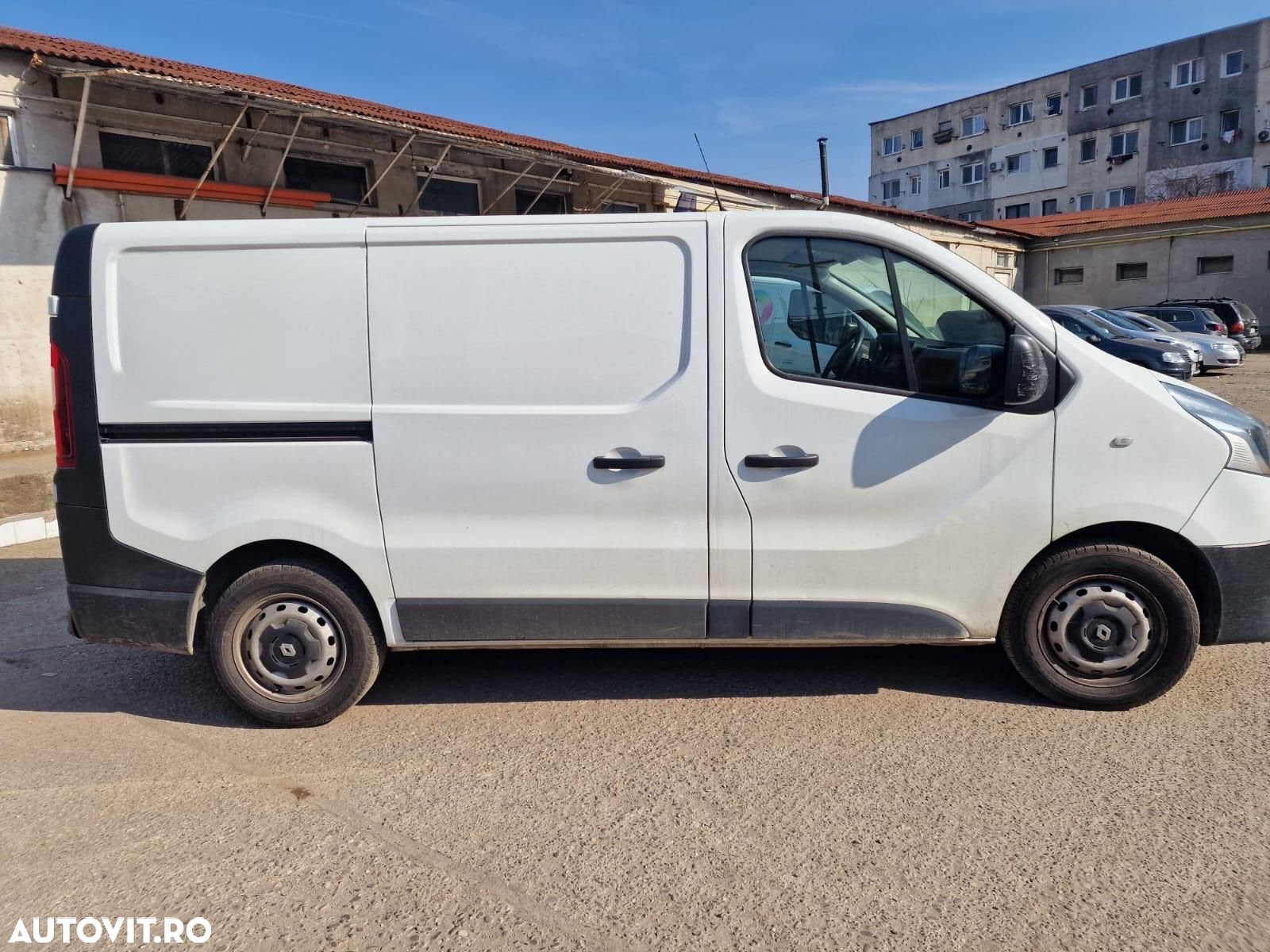Renault Trafic Combi L2H1 1.6 dCi TT 120 7+1 Expression - 2