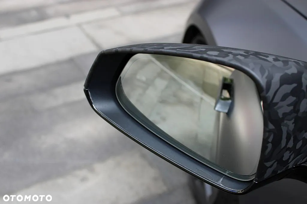 Tesla Model S Plaid - 36