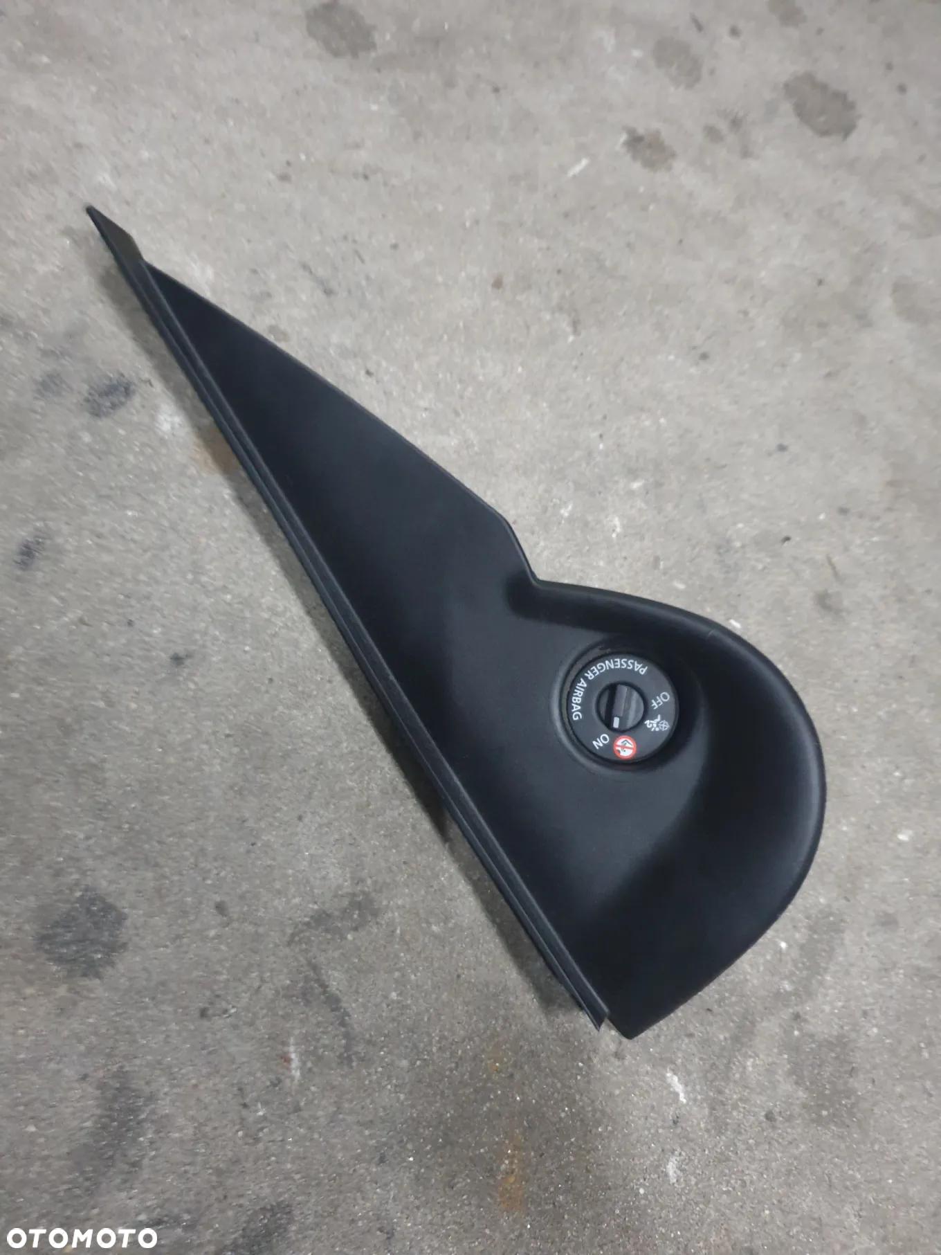 Wyłącznik Włącznik Airbag Zaślepka boczna konsoli Smart Fortwo III A4536808100 681995290R - 2