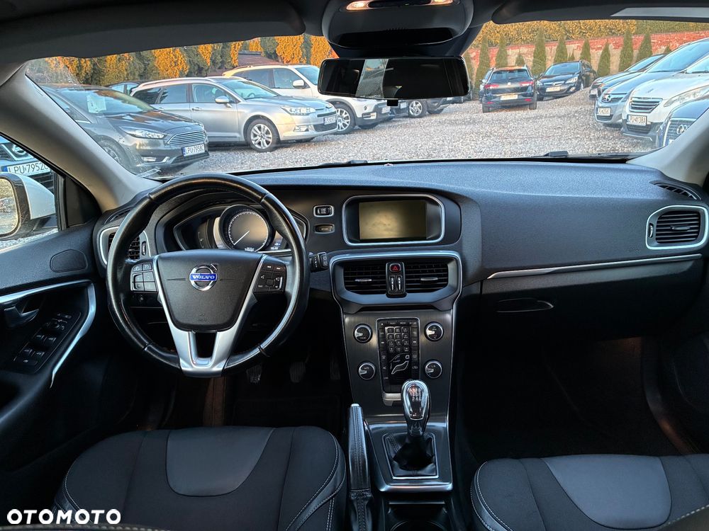 Volvo V40 D2 - 12