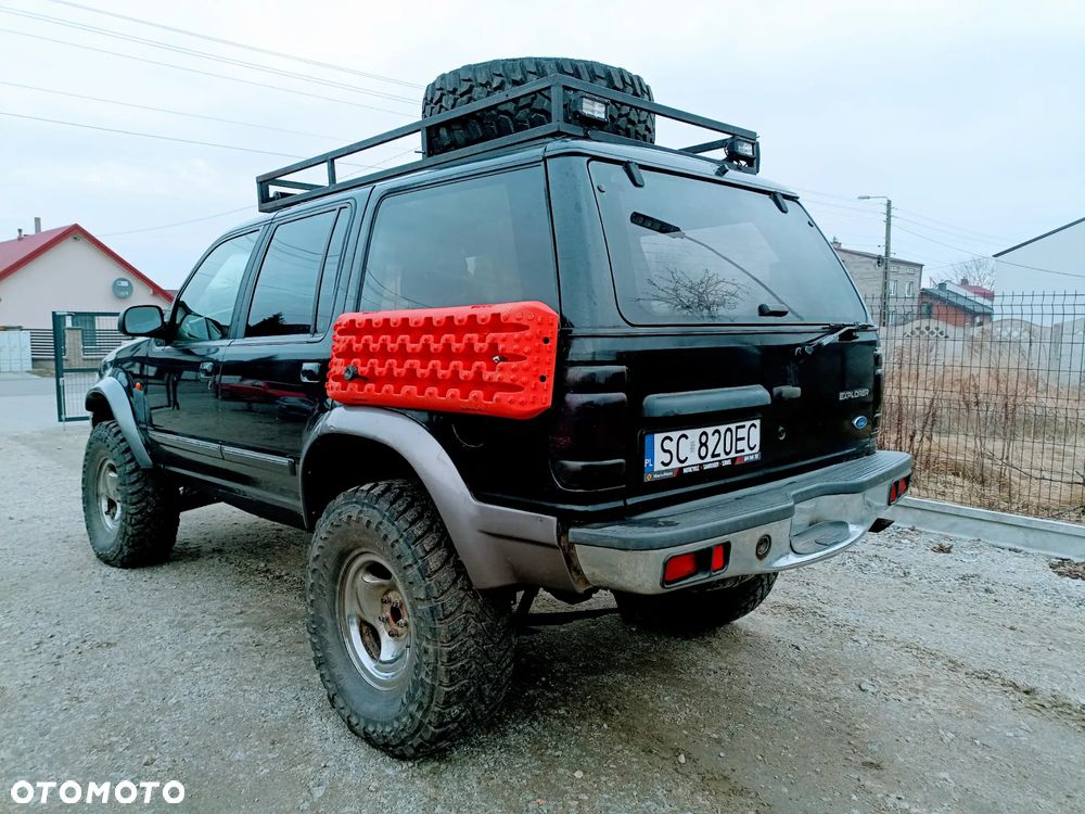 Ford Explorer - 5