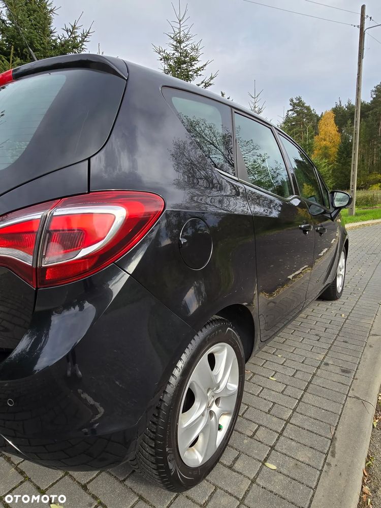 Opel Meriva 1.4 T Cosmo S&S - 17