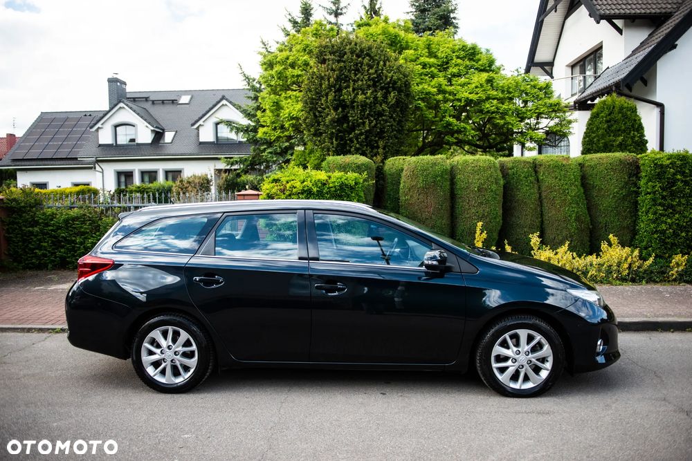 Toyota Auris 1.6 Valvematic Comfort - 4