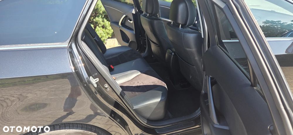 Toyota Avensis 1.8 Premium EU5 - 23