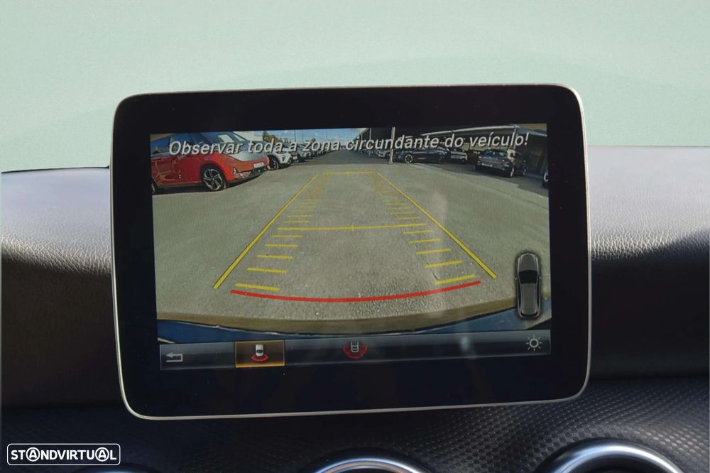 Mercedes-Benz A 180 d AMG Line - 14