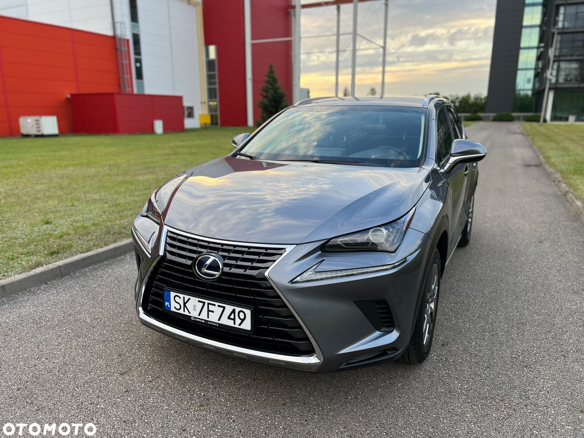 Lexus NX 300h Business Edition AWD - 3