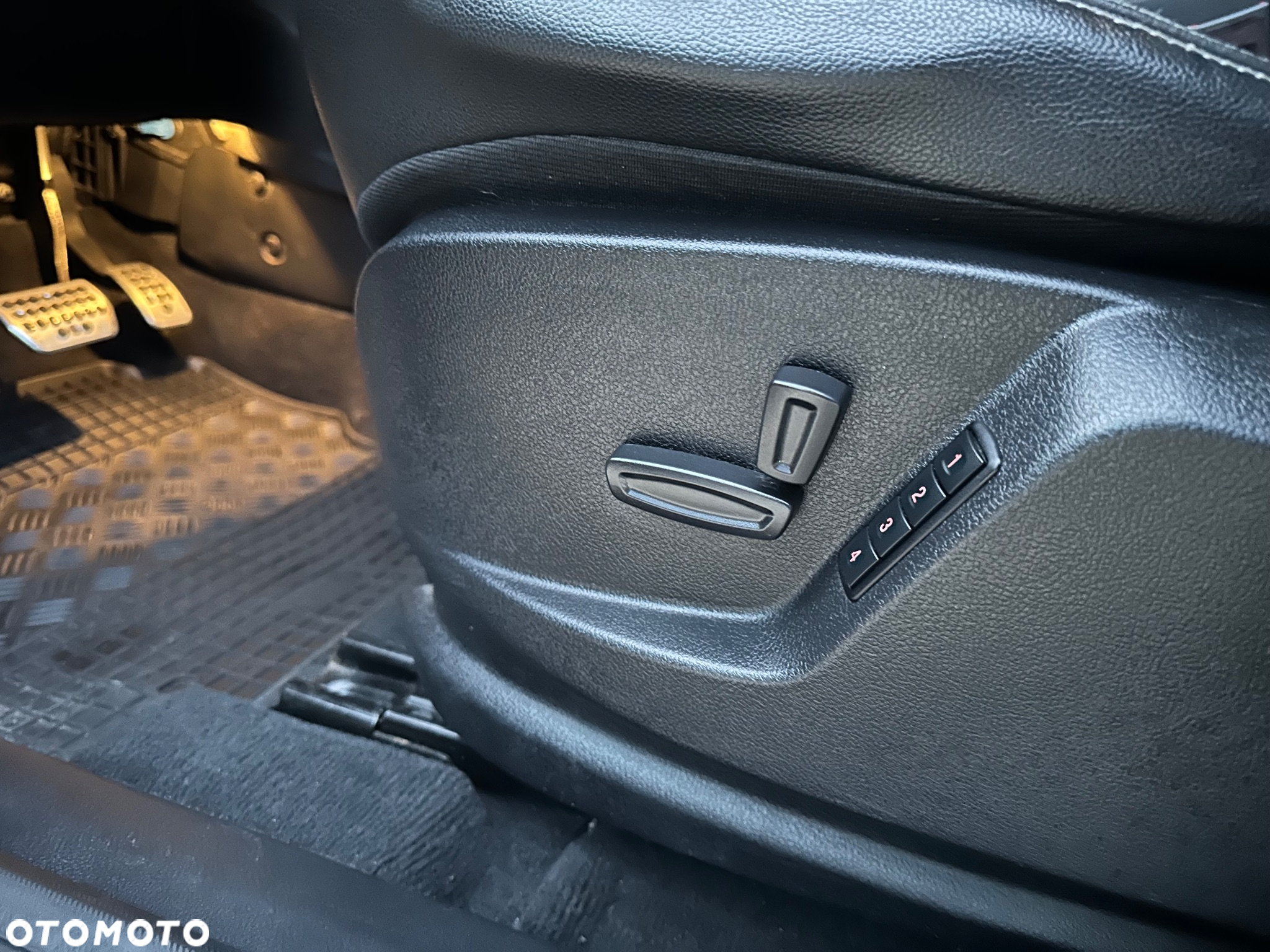 Ford Galaxy 2.0 T Platinium X (Titanium) - 25