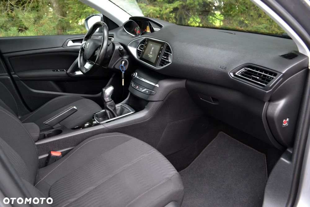 Peugeot 308 - 19