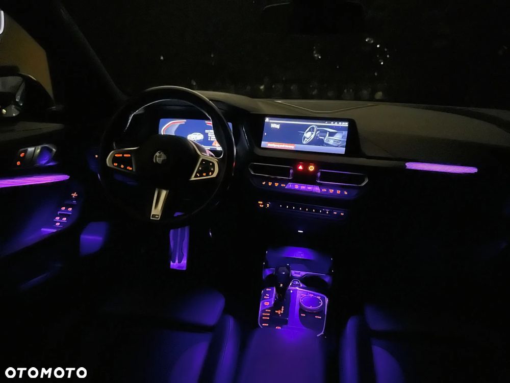 BMW Seria 2 218i M Sport - 39