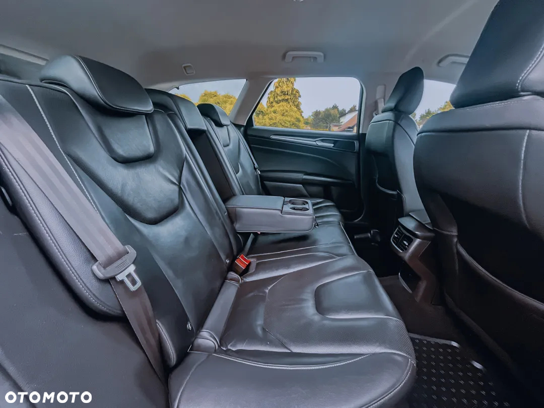 Ford Mondeo 2.0 Hybrid Titanium - 12
