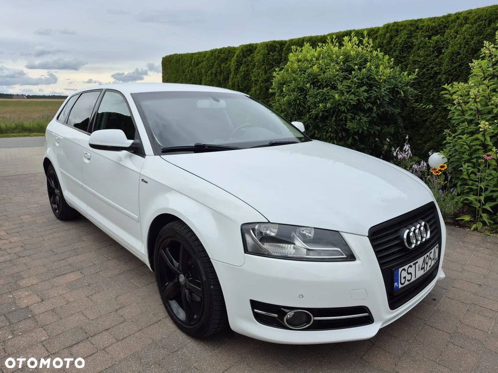 Audi A3 Sportback 1.6 TDI DPF Ambiente - 1