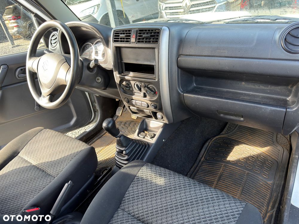 Suzuki Jimny - 11