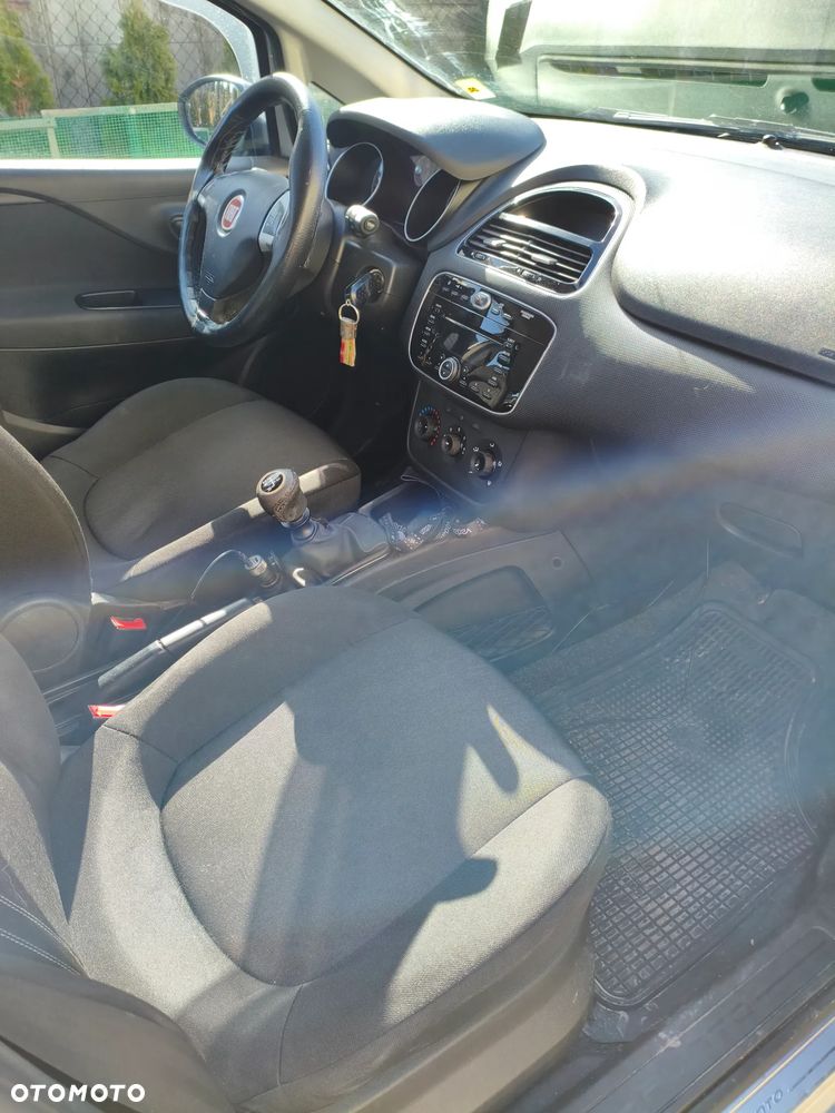 Fiat Grande Punto - 7