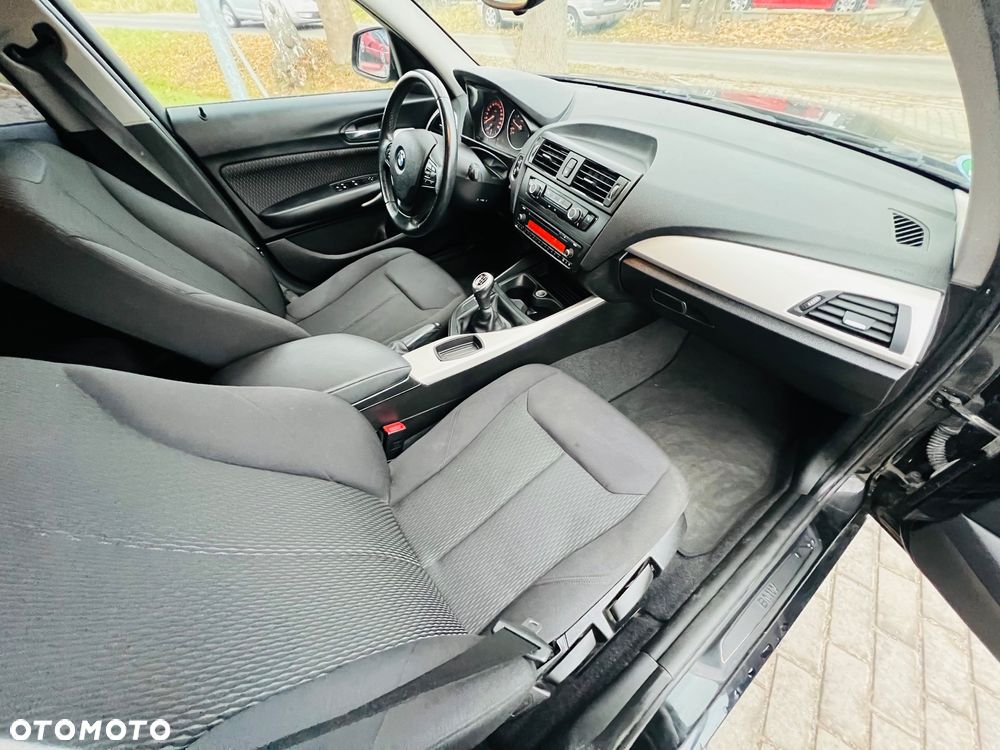 BMW Seria 1 114i - 12
