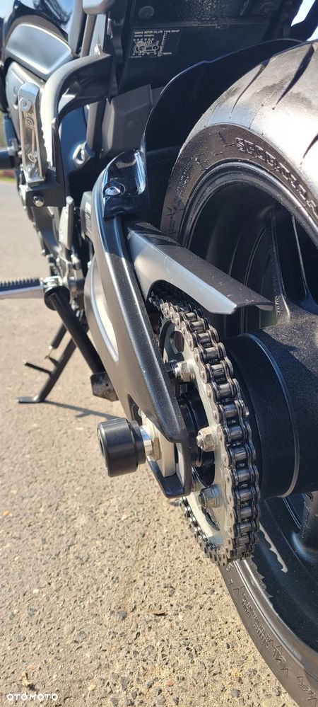 Yamaha FZ - 10