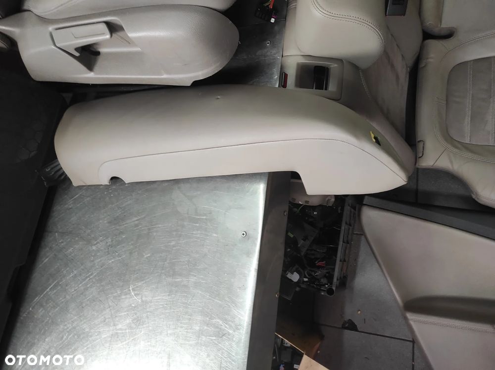 VW PASSAT B6 KOMBI SKÓRA JASNA LATTE IDEALNA FOTELE SKÓRZANE TAPICERKA SIEDZENIA KOMPLET BOCZKI KANAPA PODŁOKITNIK FOTEL OPARCIE KIEROWCY ELEKTRYCZNY PODGRZEWANE GRZANE EUROPA WYSYŁKA !!! - 10